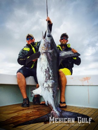 huk gear offshore fishing. huk all weather rain gear. MGFC, Venice, LA