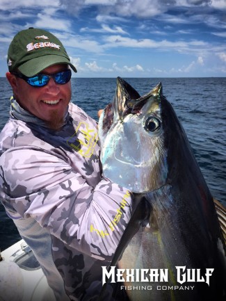 huk gear kevin beach offshore fishing guide photo. MGFC, Venice, LA